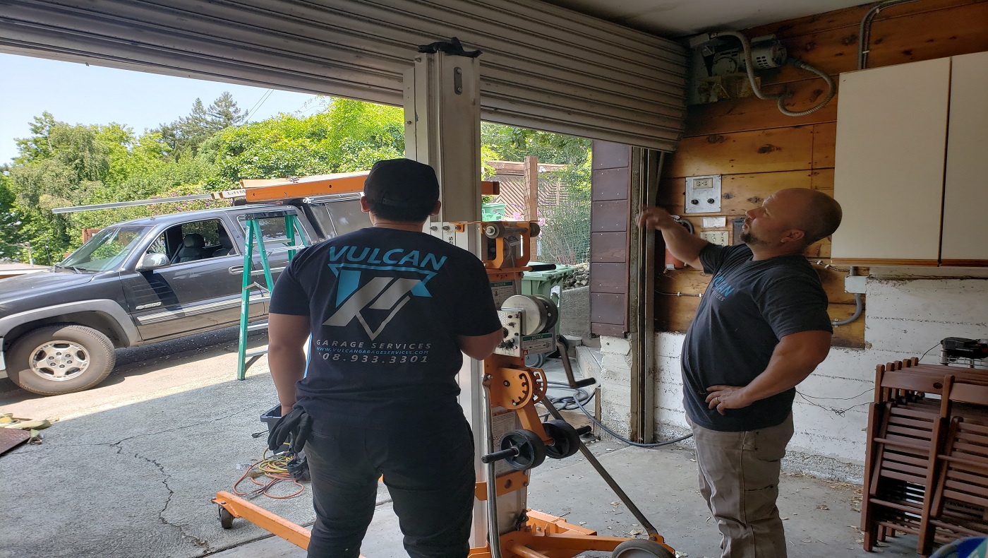 How Can You Find the Best Contractor for the Repair of Your Faulty Garage Door