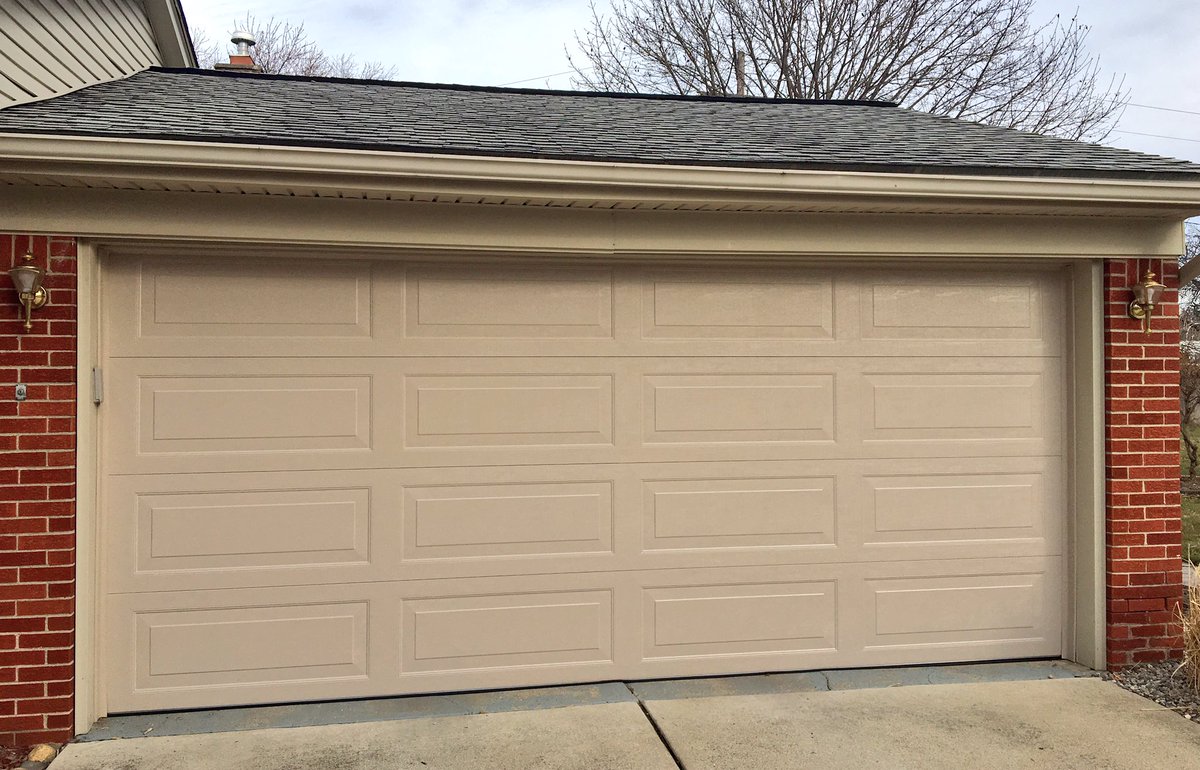 Steel Garage Doors Vs Vinyl Garage Door – Which is Better?